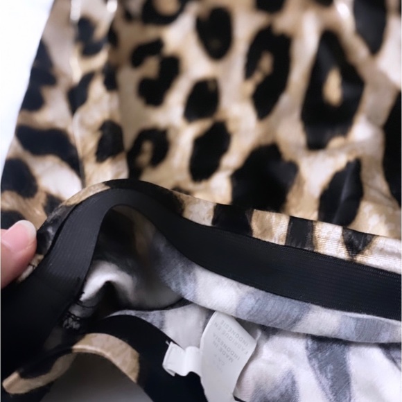A Stunning cheetah silky dress!♥️ - Picture 4 of 5